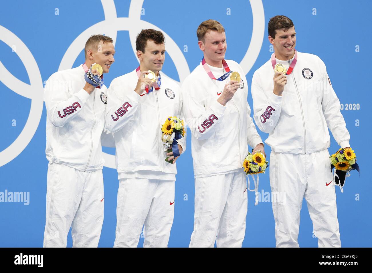 Médaille d'or de l'équipe des États-Unis, DRESSEL Caeleb, PIERONI Blake, BECKER Bowen, APPLE Zach pendant les Jeux Olympiques Tokyo 2020, Swimming Homme 4 x 100m Freestyle Relay final le 26 juillet 2021 au Centre aquatique de Tokyo, Japon - photo Takamitsu Mifune / photo Kishimoto / DPPI Banque D'Images