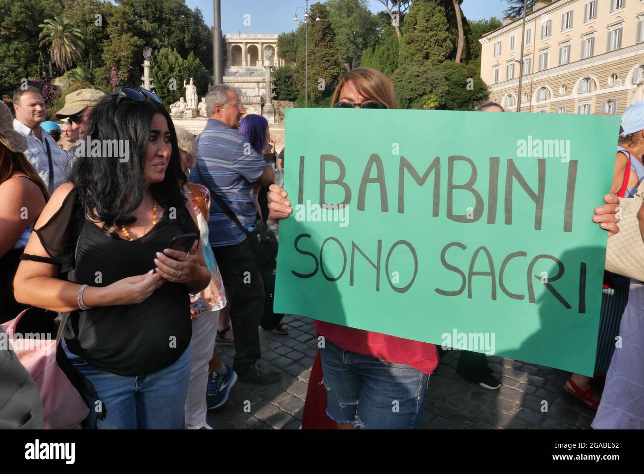 MANIFESTATION DE PROTESTATION PAR AUCUN PEUPLE VAX CONTRE LE PASSAGE SANITAIRE ET CONTRE LES VACCINS Banque D'Images