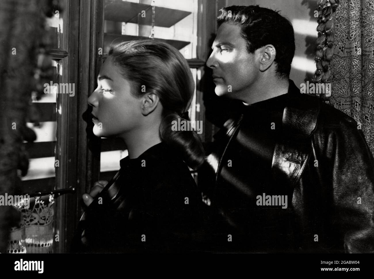 Thérèse Raquin [VHS] : Simone Signoret , Vallone, Raf, Duby, Jacques, Le Saffre, Roland, Sylvie
