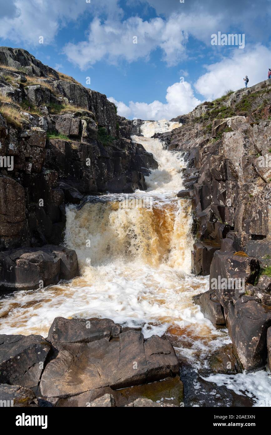 Museau de chaudron, chute d'eau sur la rivière Tees près du réservoir de Cow Green et le long de la Pennine Way. Comté de Durham, Royaume-Uni. Banque D'Images