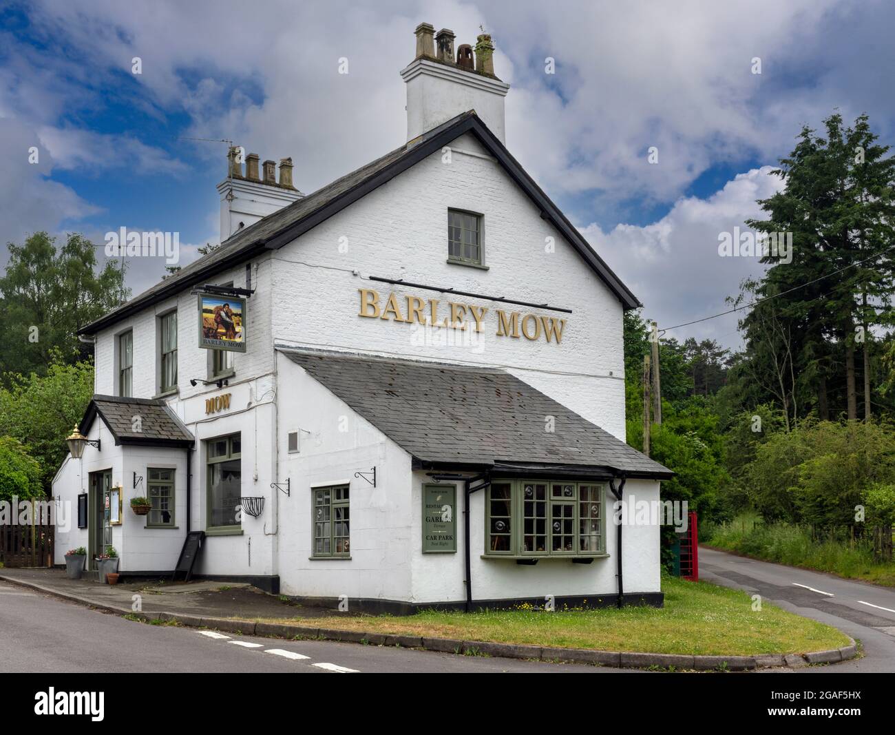 Barley Mow public House, Littleworth Road, Seale, The Sands, Farnham, Surrey, Angleterre, Royaume-Uni Banque D'Images