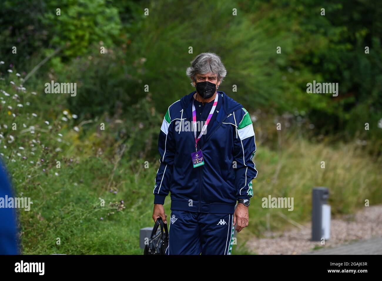 Manuel Pellegrini le directeur de Real Betis arrive au sol Banque D'Images