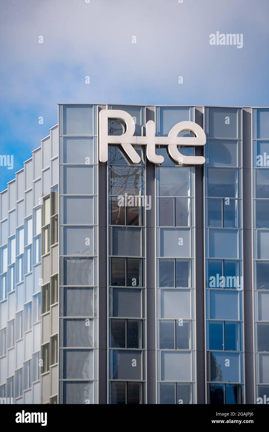 Vue extérieure du quartier général de RTE (réseau de transport d'électricité), à Paris la Défense Banque D'Images