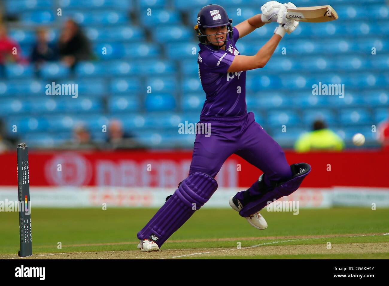 Stade Emerald Headingley, Leeds, West Yorkshire, 31 juillet 2021. The Hundred - Northern Superchargeurs Women vs Oval Invincible Women ALICE DAVIDSON-RICHARDS of Northern Superchargeurs Women batting. Crédit : Touchlinepics/Alamy Live News Banque D'Images