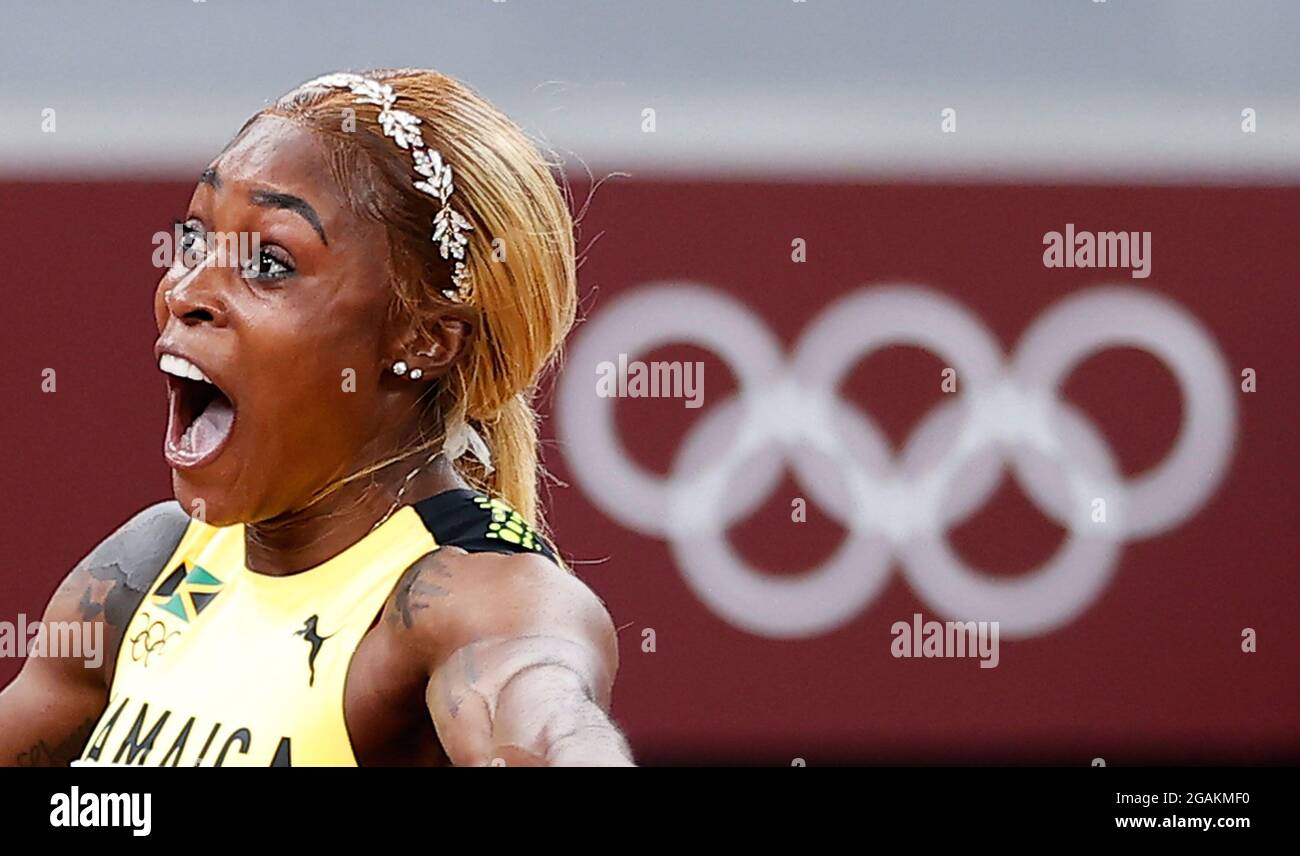 Tokyo, Japon. 31 juillet 2021. Elaine Thompson-Herah, de la Jamaïque, réagit lors de la finale du 100m féminin aux Jeux Olympiques de Tokyo 2020 à Tokyo, au Japon, le 31 juillet 2021. Crédit: Wang Lili/Xinhua/Alay Live News Banque D'Images