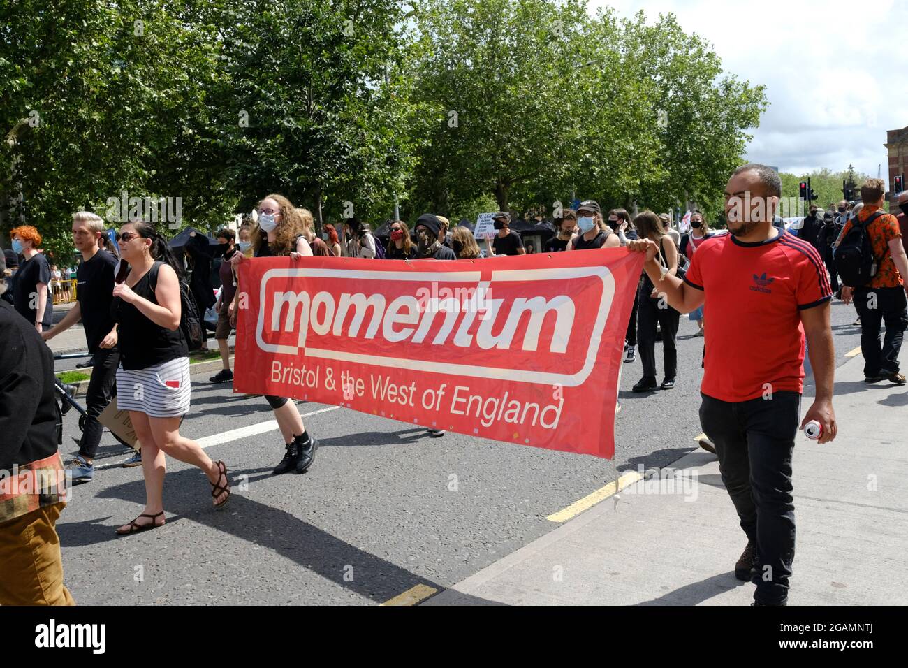 Une protestation tuer le projet de loi à Bristol, la dynamique de rejoindre la manifestation. Banque D'Images
