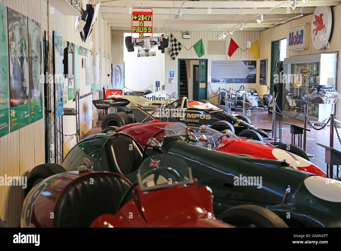 Collection Grand Prix, Jackson Shed, Brooklands Museum, Weybridge, Surrey, Angleterre, Grande-Bretagne, Royaume-Uni, Europe Banque D'Images