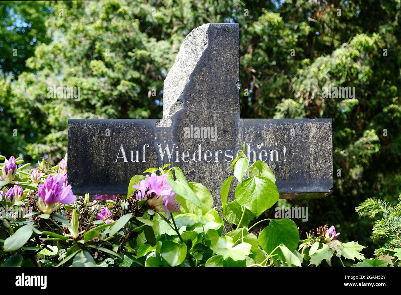 Berlin, Allemagne, 2 juin 202, pierre tombale avec inscription originale: 'Auf Wiedersehen' ('Au revoir') Banque D'Images
