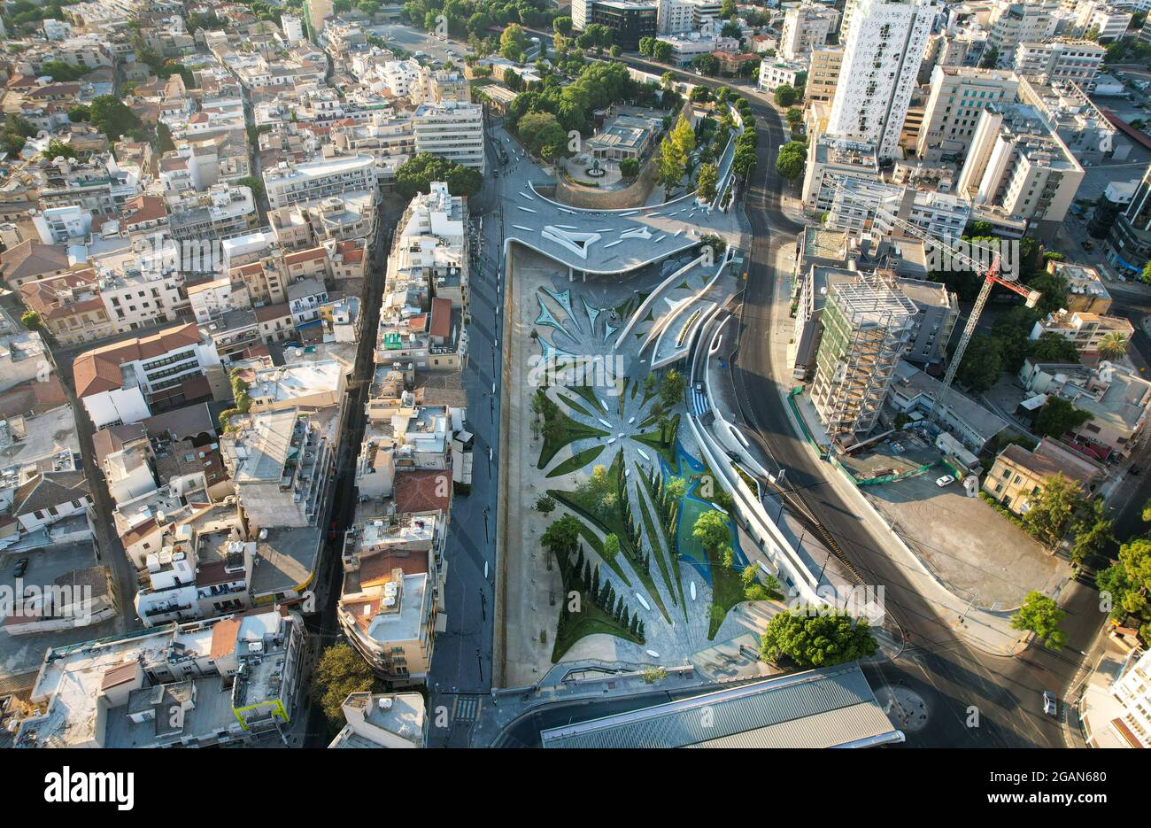 Vue aérienne du paysage urbain de Nicosie et de la place Eleftheria à l'architecture futuriste moderne de Chypre Banque D'Images