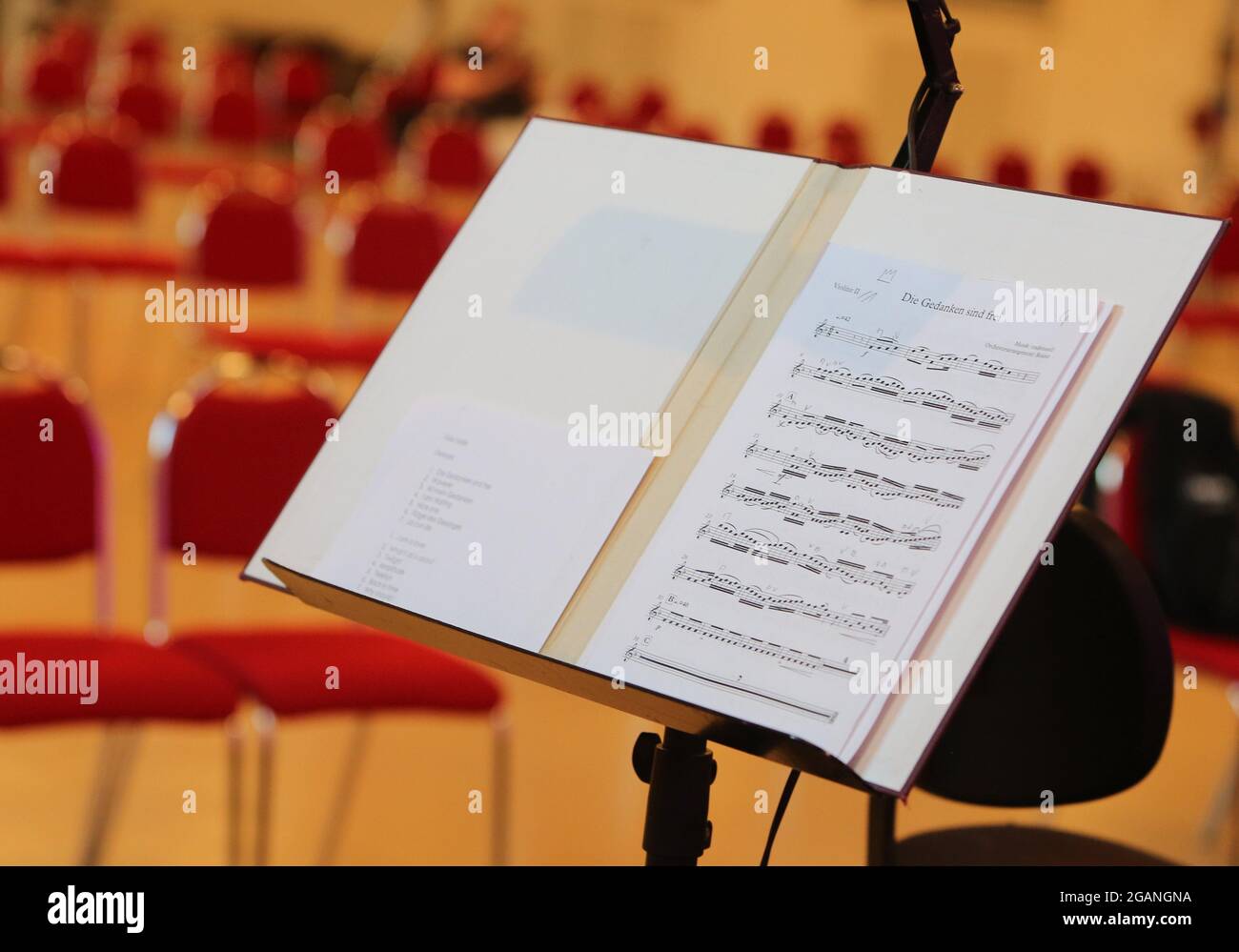 Wernigerode, Allemagne. 31 juillet 2021. Vue sur une feuille de musique dans le Marstall. L'Orchestre de chambre philharmonique a ouvert le 26e Festival Lap avec le Trio Cristin Claas. Jusqu'en 28.08.2021, des concerts et des spectacles d'opéra auront lieu dans les conditions de Corona. Dans celui-ci, la pièce 'la Tragödie de Carmen' sera mise en scène. Le concert d'ouverture a eu lieu cette année dans une salle de concert en raison des conditions météorologiques. Credit: Matthias Bein/dpa-Zentralbild/ZB/dpa/Alay Live News Banque D'Images