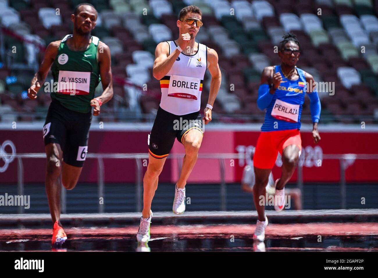 Arabie Saoudite Mazen Moulan Al Yassin, Belge Kevin Borlee et colombien Alejandro Perlaza photographiés en action pendant les épreuves de la course a de 400m pour hommes Banque D'Images