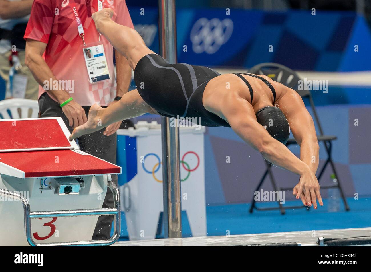 TOKYO, JAPON - JUILLET 28 : Ranomi Kromowidjojo des pays-Bas en compétition avec les femmes Freestyle de 100m pendant les Jeux Olympiques de Tokyo 2020 à l'Aqua de Tokyo Banque D'Images