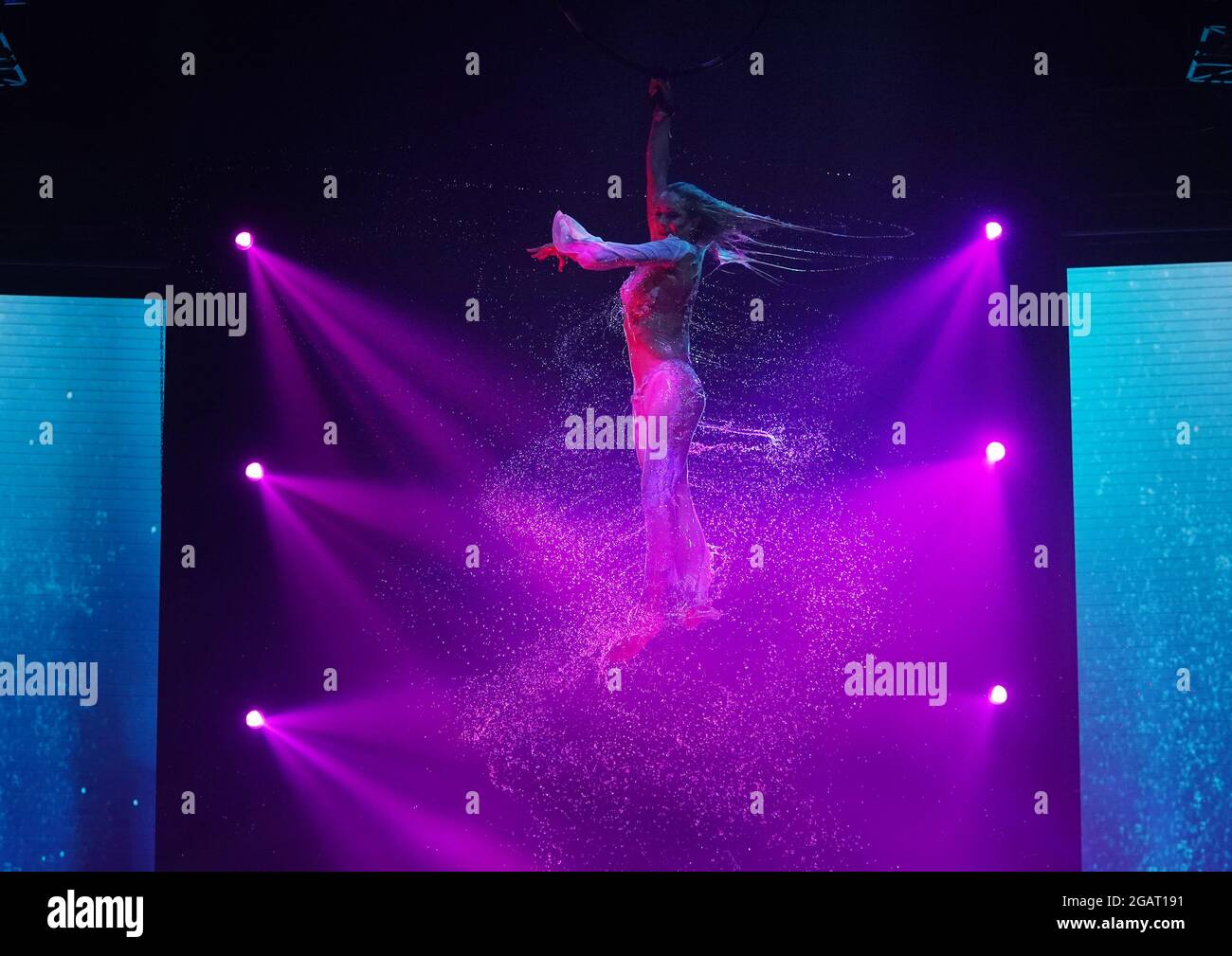 Un acrobat pendant sa performance à Extreme Circus à Halifax. Date de la photo: Samedi 31 juillet 2021. Banque D'Images