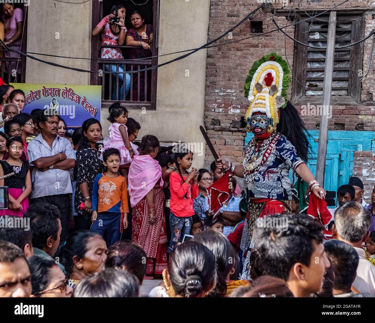 Dee Pyakhan danse masquée pendant le Festival Indra Jatra, également connu sous le nom de Festival Yenya, festival de rue religieuse à Katmandou, Népal Banque D'Images