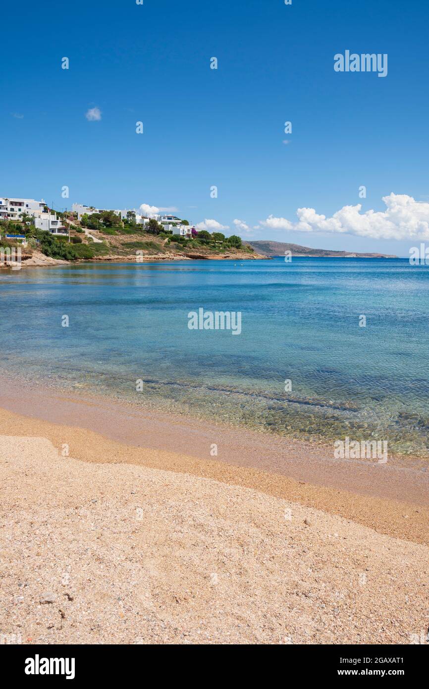 Mer transparente à la plage de Puta Zeza à Athènes, Grèce Banque D'Images