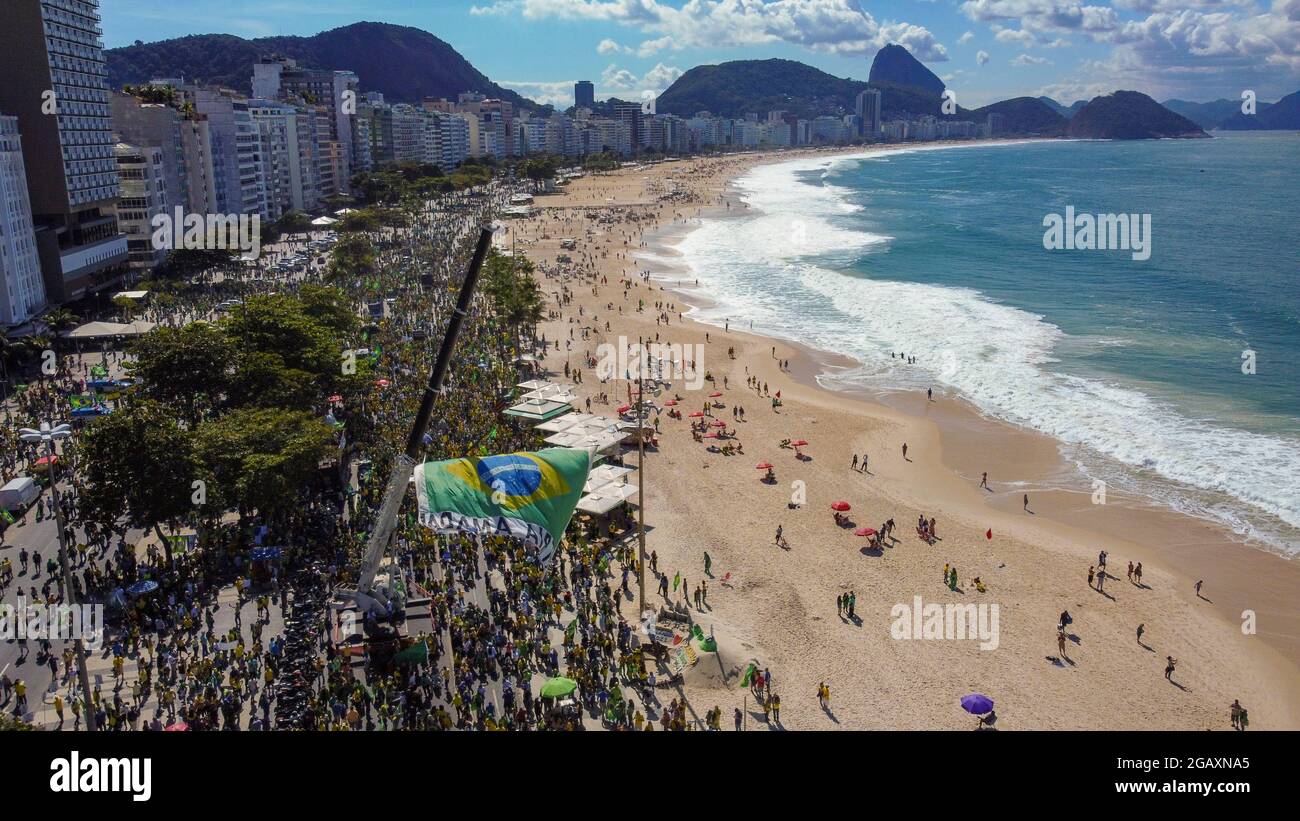 Manifestation pour le vote sur papier à Copacabana, Rio de Janeiro, en août 2021. Le rassemblement a été convoqué par le président brésilien Jair Bolsonaro. Banque D'Images