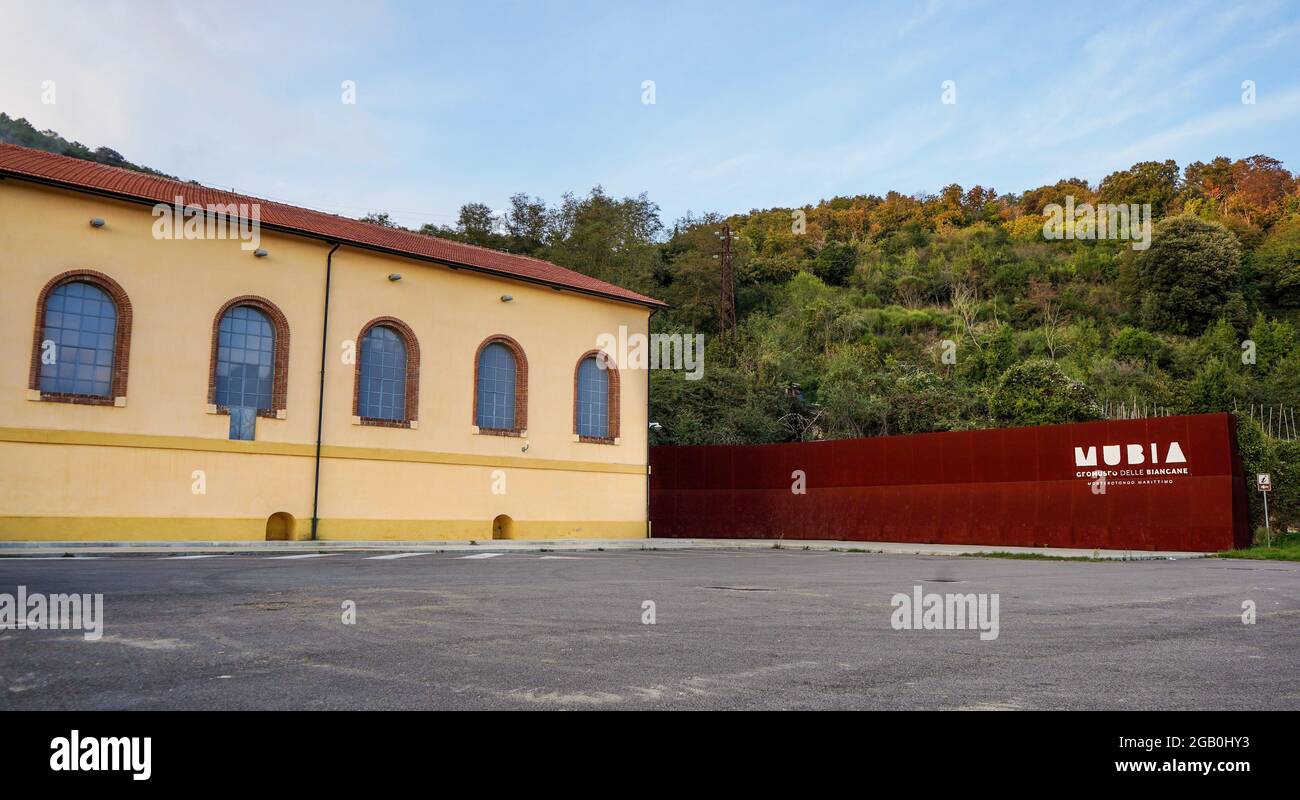 Vue extérieure de Mubia Geomusei delle Biancane (géomuseum de Biancane) à Monterotondo Marittimo, province de Grosseto, Toscane, Italie Banque D'Images