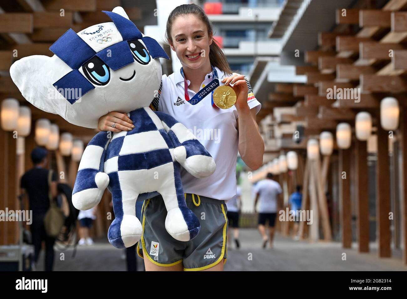 L'athlète Nina Derwael pose pour le photographe le jour 11 des 'Jeux Olympiques de Tokyo 2020' à Tokyo, Japon, le lundi 02 août 2021. Le reporté 20 Banque D'Images