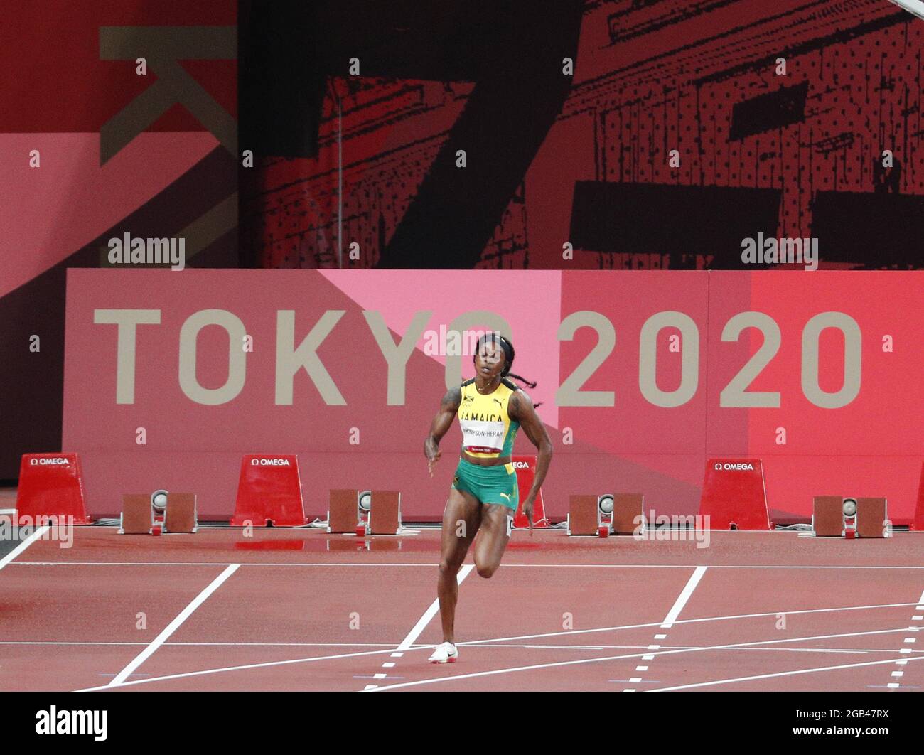 Tokyo, Japon. 02 août 2021. Elaine Hurrah Thompson, de Jamaïque, participe à une demi-finale des 200 M féminin aux Jeux olympiques d'été de Tokyo 2020 à Tokyo, au Japon, le lundi 2 août 2021. Photo de Bob Strong/UPI crédit: UPI/Alay Live News Banque D'Images
