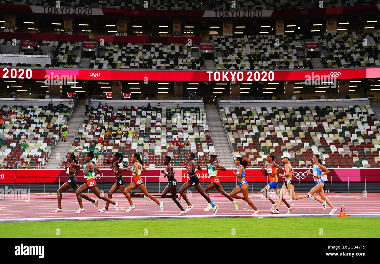 Tokyo Jeux Olympiques 2020 - Athlétisme - féminine 5000m - finale - Stade olympique, Tokyo, Japon - 2 août 2021. Les athlètes rivalisent AVEC REUTERS/Aleksandra Szmigiel Banque D'Images