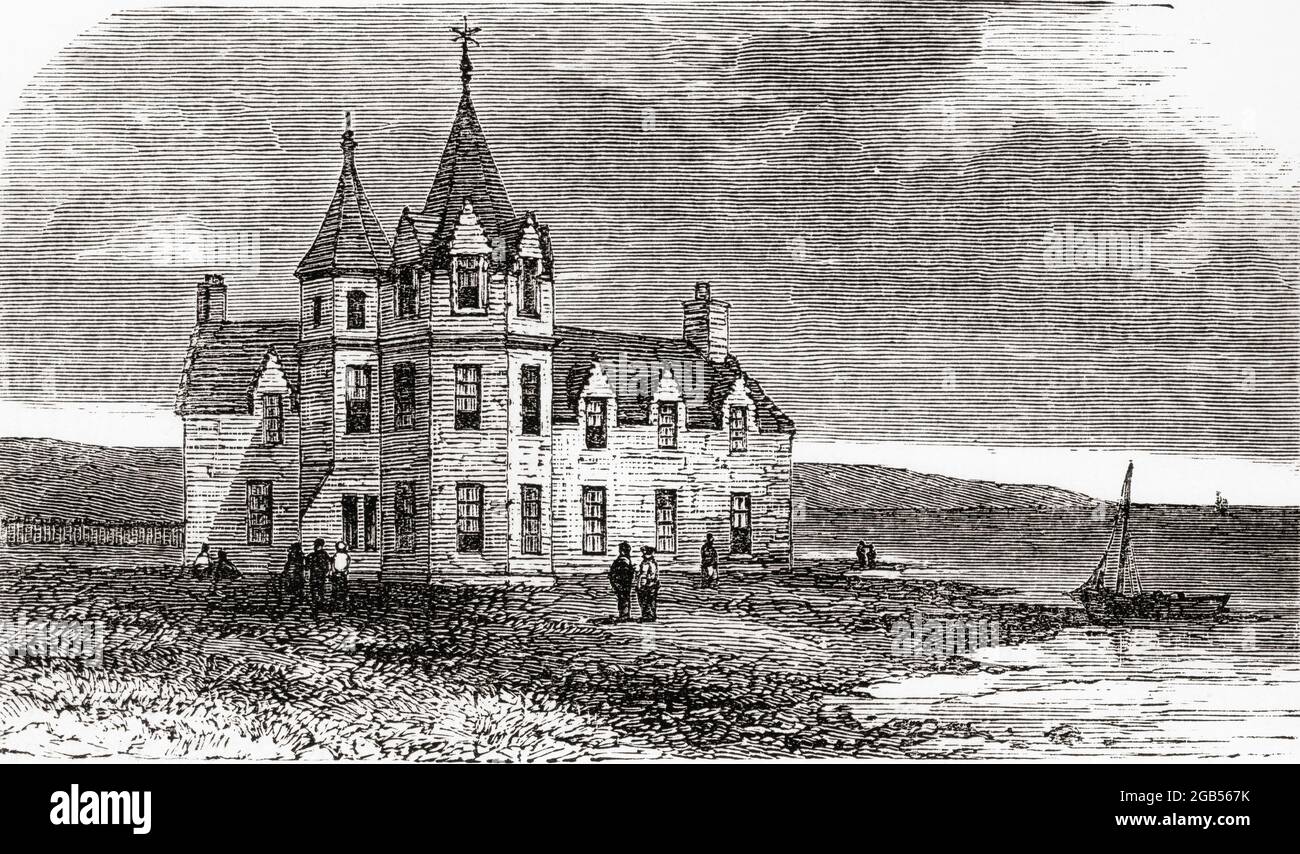 John o' Groat's House Hotel, John o' Groats, Caithness, Écosse, vu ici au XIXe siècle. Construit au XVe siècle sur le site de la maison de Jan de Groot, ses sept descendants se querellèrent au sujet de la préséance et Jan de Groot a résolu ce problème en construisant une maison octogonale à huit portes, une pour chacun de ses sept fils et lui-même, et une table à huit côtés afin que personne n'occupe la tête de la table. De l'Ecosse pittoresque ses scènes romantiques et ses associations historiques, publié vers 1890. Banque D'Images