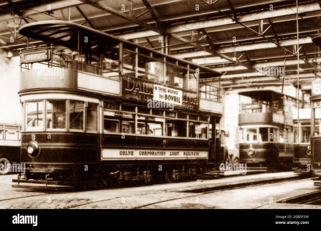 Dépôt de tram de Colne Corporation, peut-être dans les années 1920 Banque D'Images