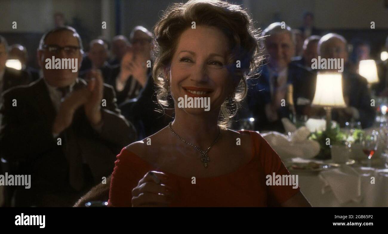Catch Me If You Can Histoire Vraie Pasadena, Californie, États-Unis. Nathalie Baye dans une scène de ©  DreamWorks distribution nouveau film: Catch Me If You CAN (2002). Une histoire  vraie au sujet de Frank Abagnale Jr., qui, avant son