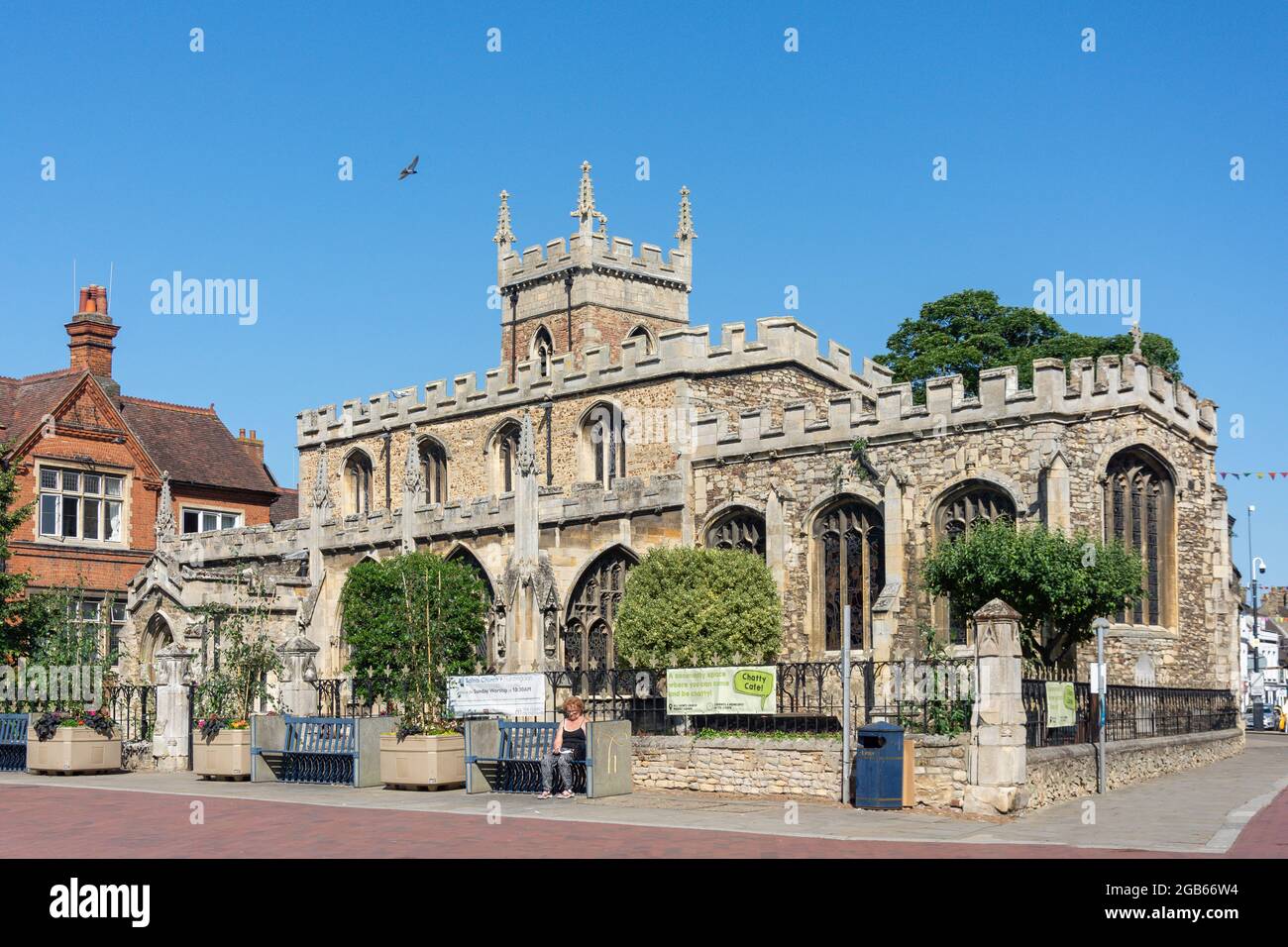 All Saints' Church, de la place du marché, Huntingdon, Cambridgeshire, Angleterre, Royaume-Uni Banque D'Images