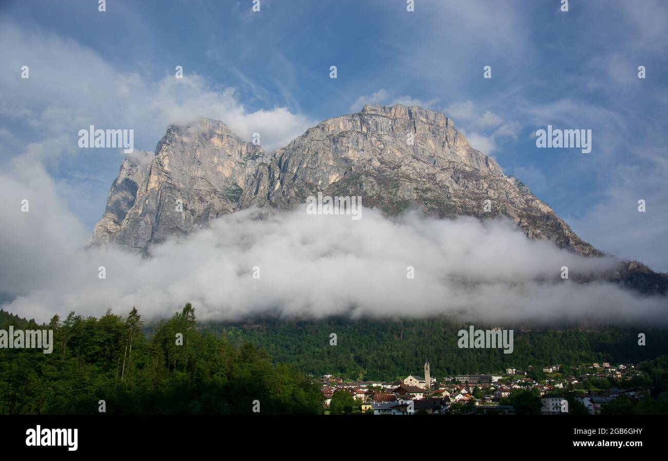 Le Pale di San Lucano à Taibon Agordino, Vénétie, Italie Banque D'Images