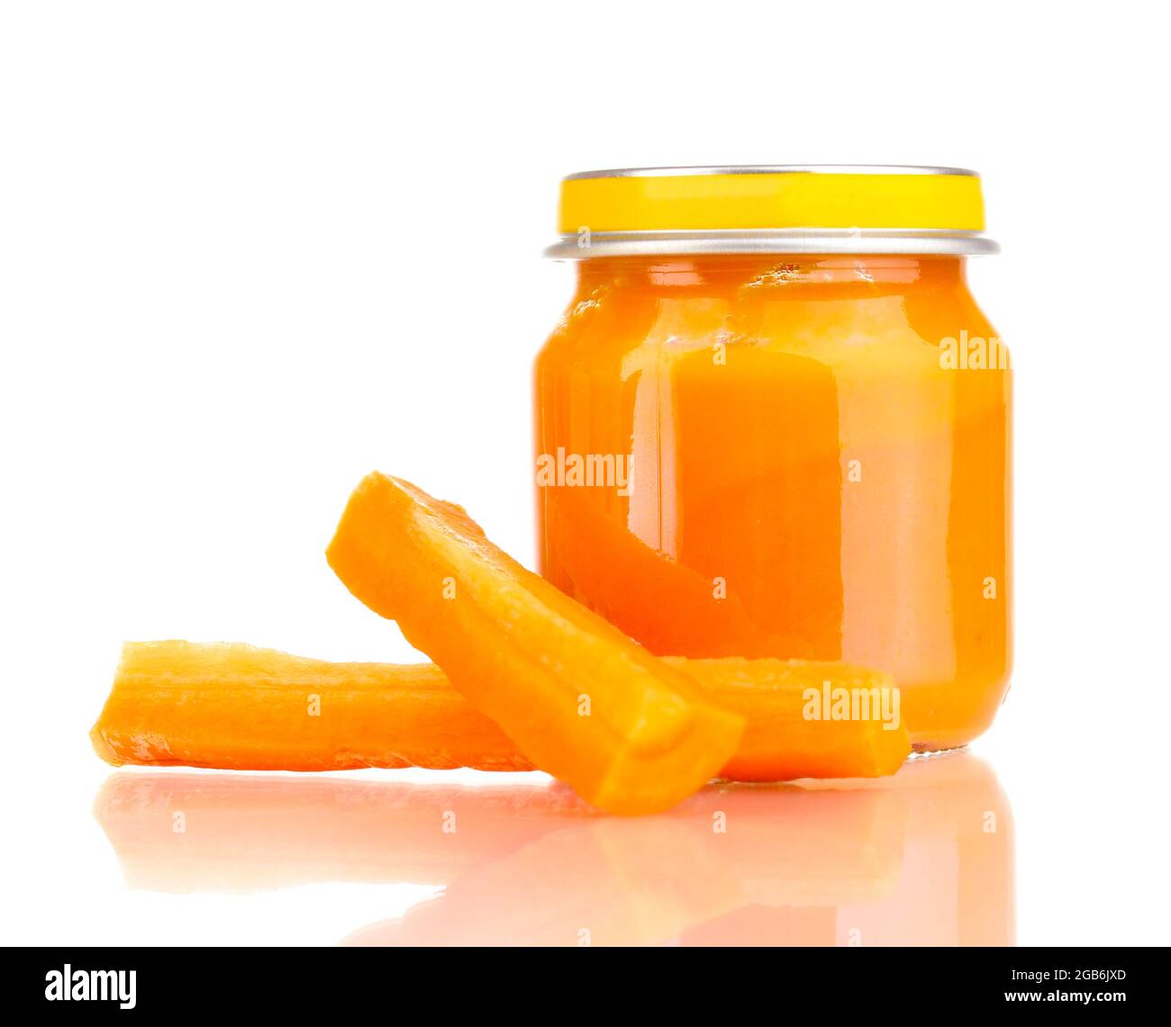 Pot De Puree De Carottes Pour Bebe Avec Isolated On White Photo Stock Alamy