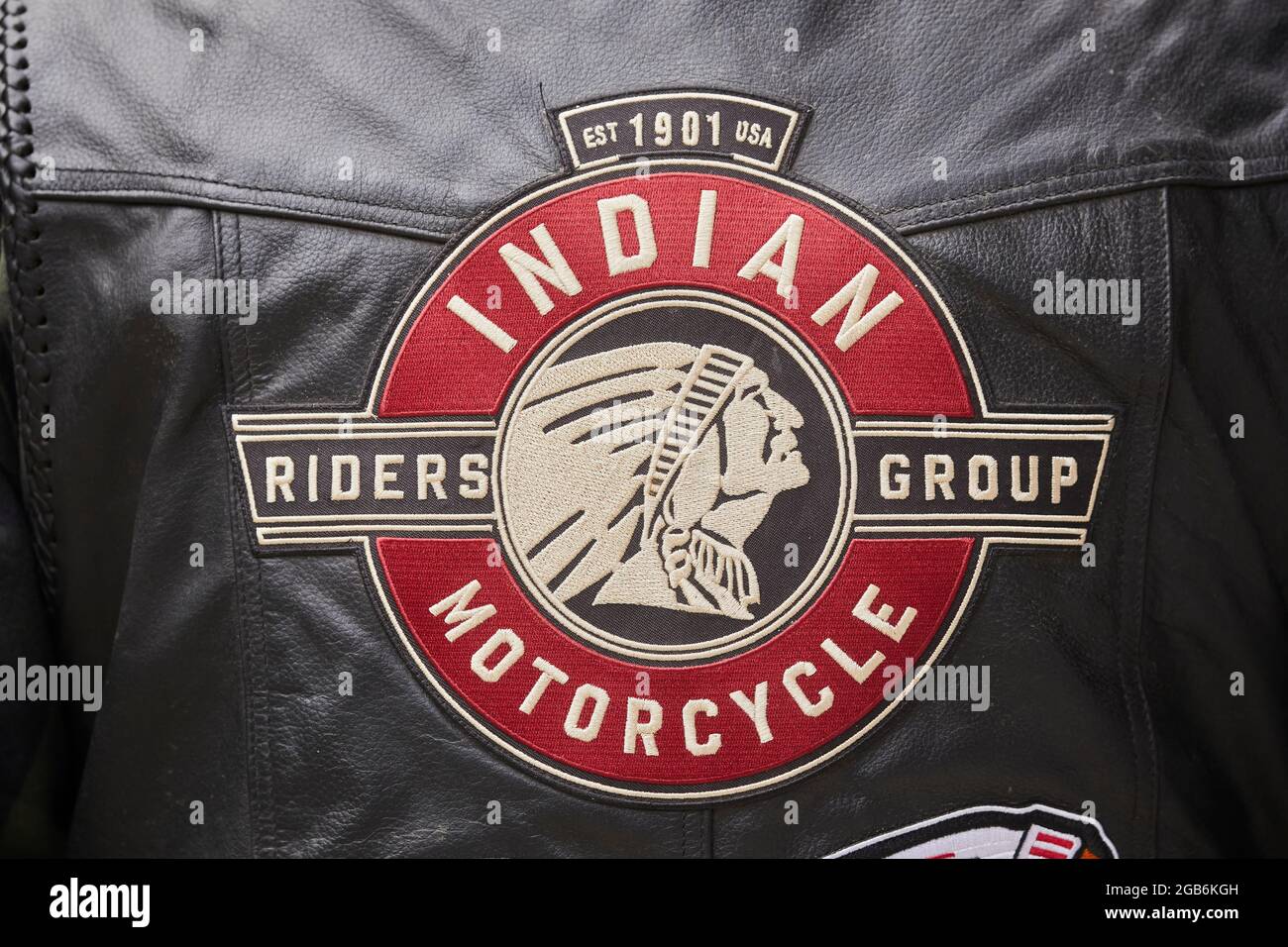 Veste en cuir avec logo brodé sur le dos de la marque indienne de motos américaine Banque D'Images