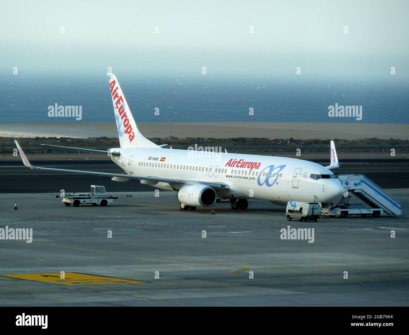 Plane boeing 737 air europa Banque de photographies et d’images à haute résolution Alamy
