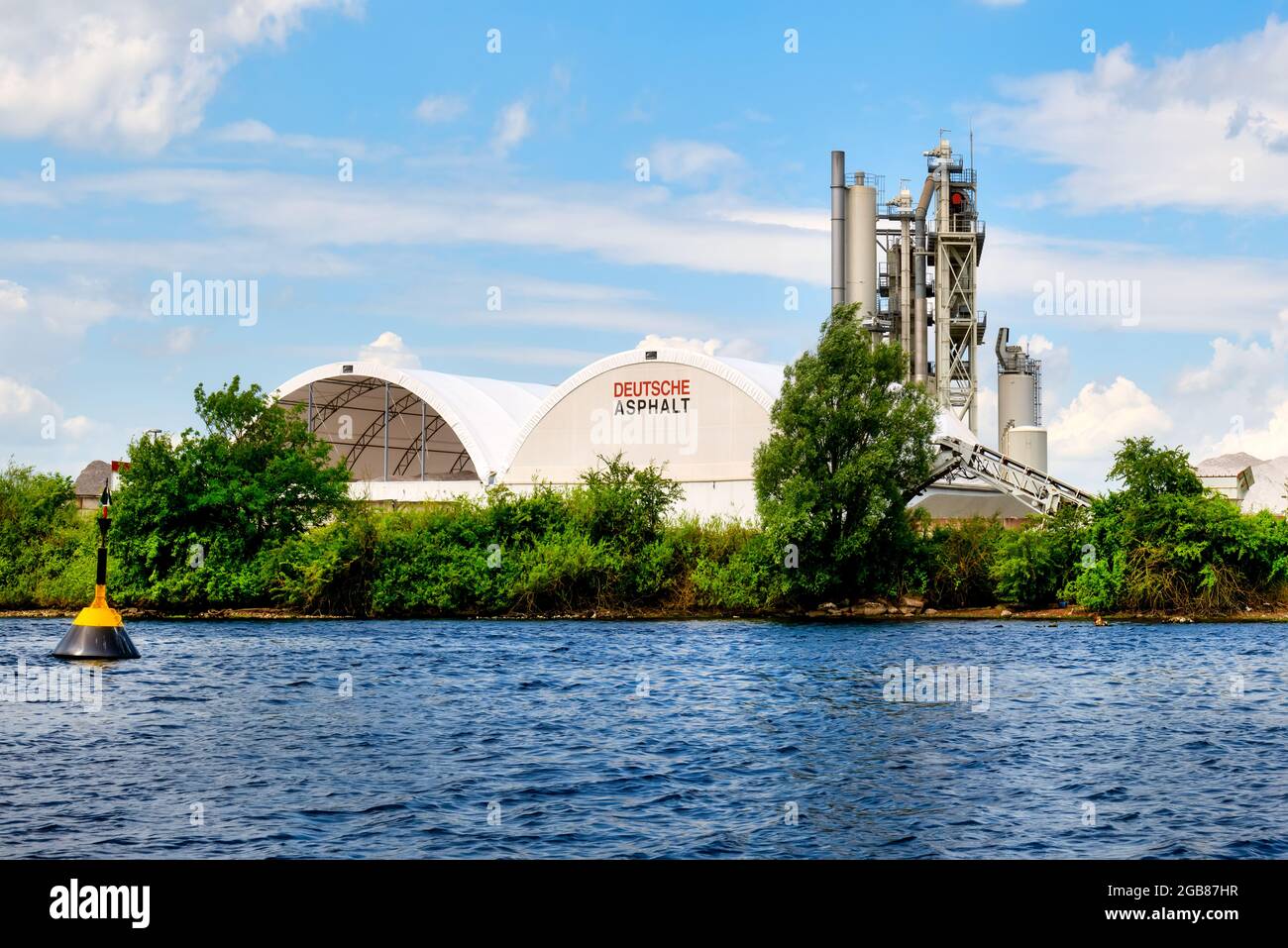 Deutsche Asphalt dans le port de Bremerhaven, Allemagne Banque D'Images