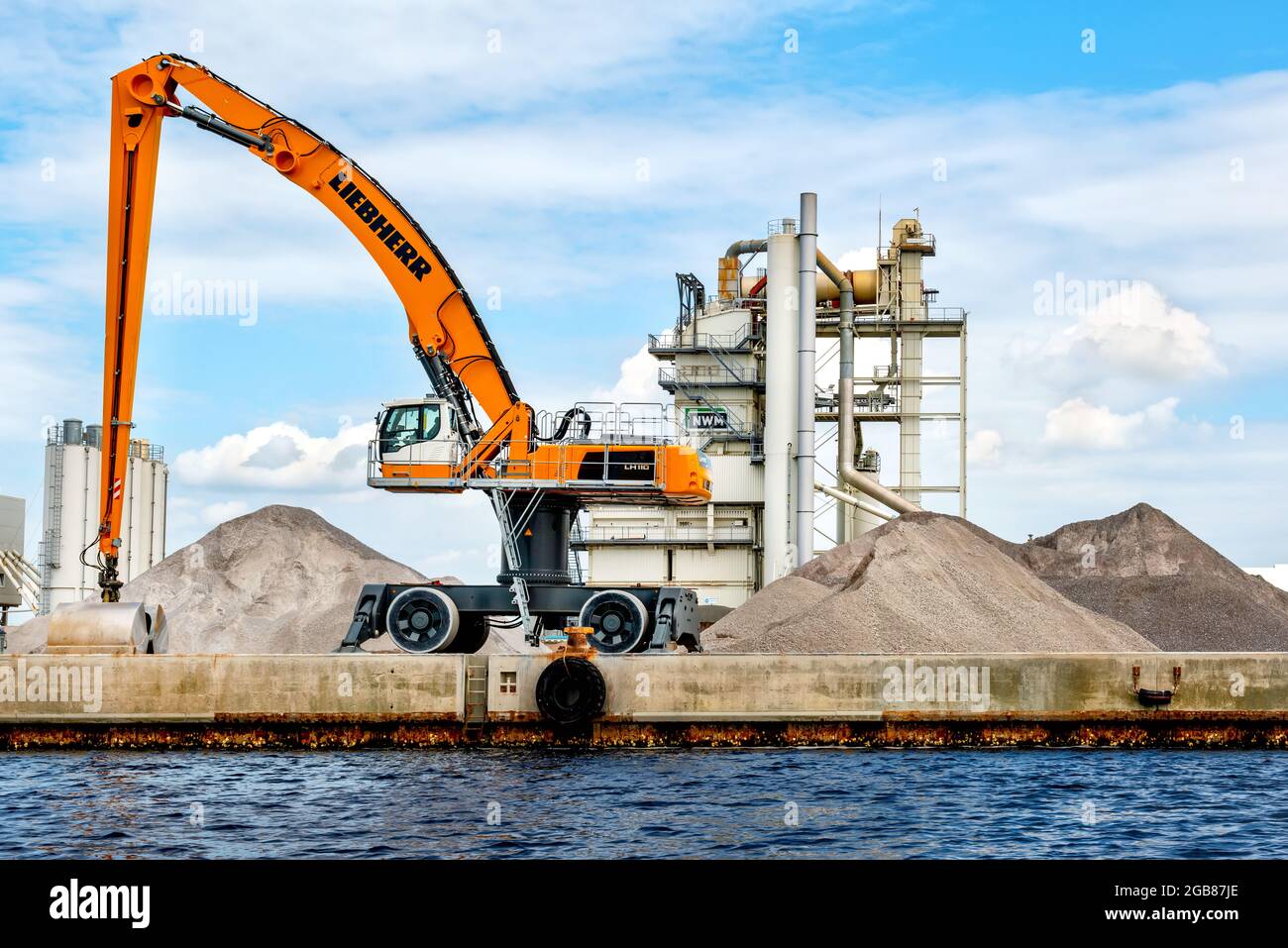 NWM - Nordwestdeutsche Mischwerke est l'un des plus grands et des plus importants fabricants de chaussées en Allemagne. Banque D'Images