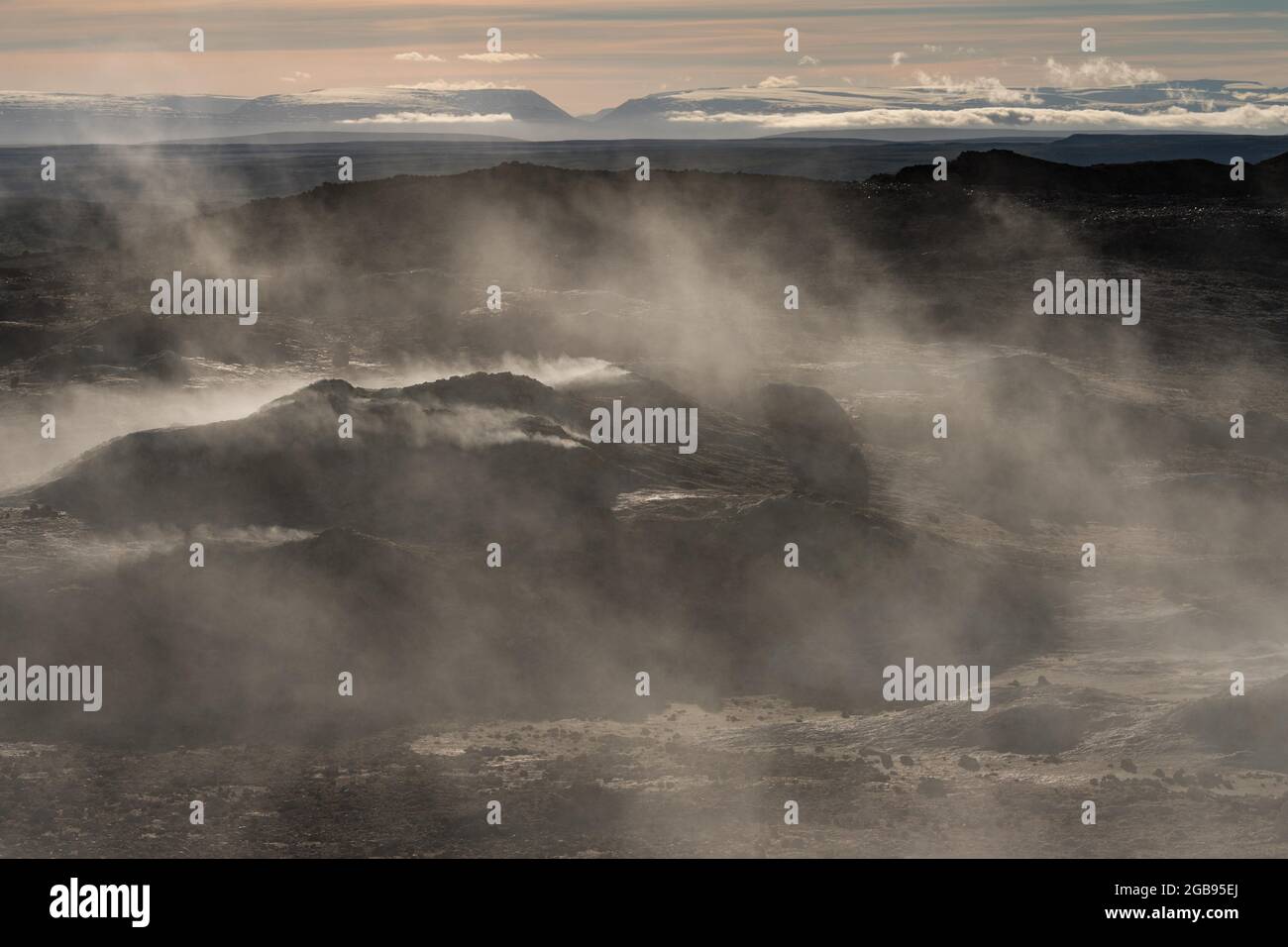 Vapeur montante, fumarale, Namafjall, Myvatn ou Myvatn, système volcanique de Krafla, Nord de l'Islande, Islande Banque D'Images