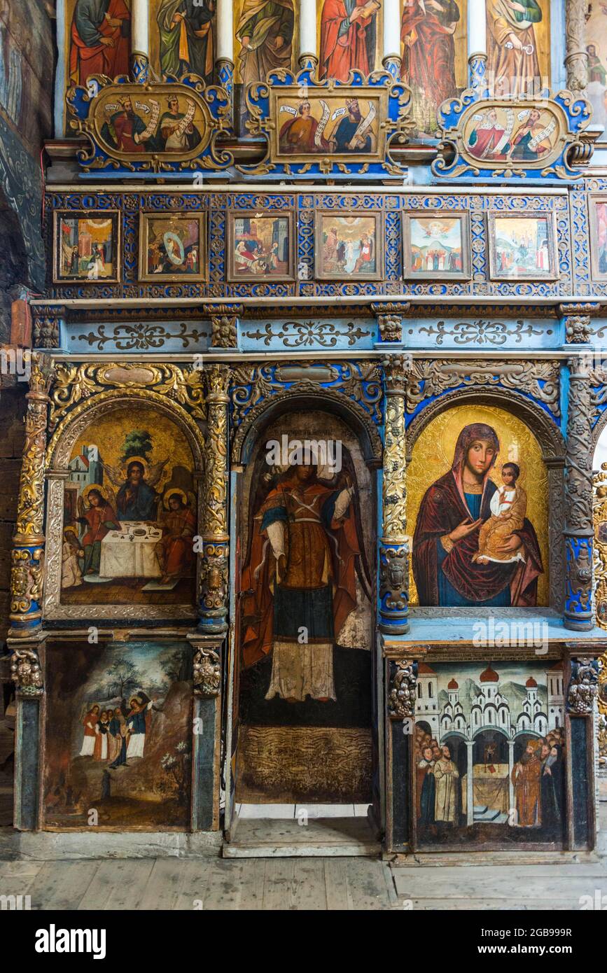 Belles peintures sur le site classé au patrimoine mondial de l'UNESCO l'église en bois Saint-Georges, Drohobych, Ukraine Banque D'Images