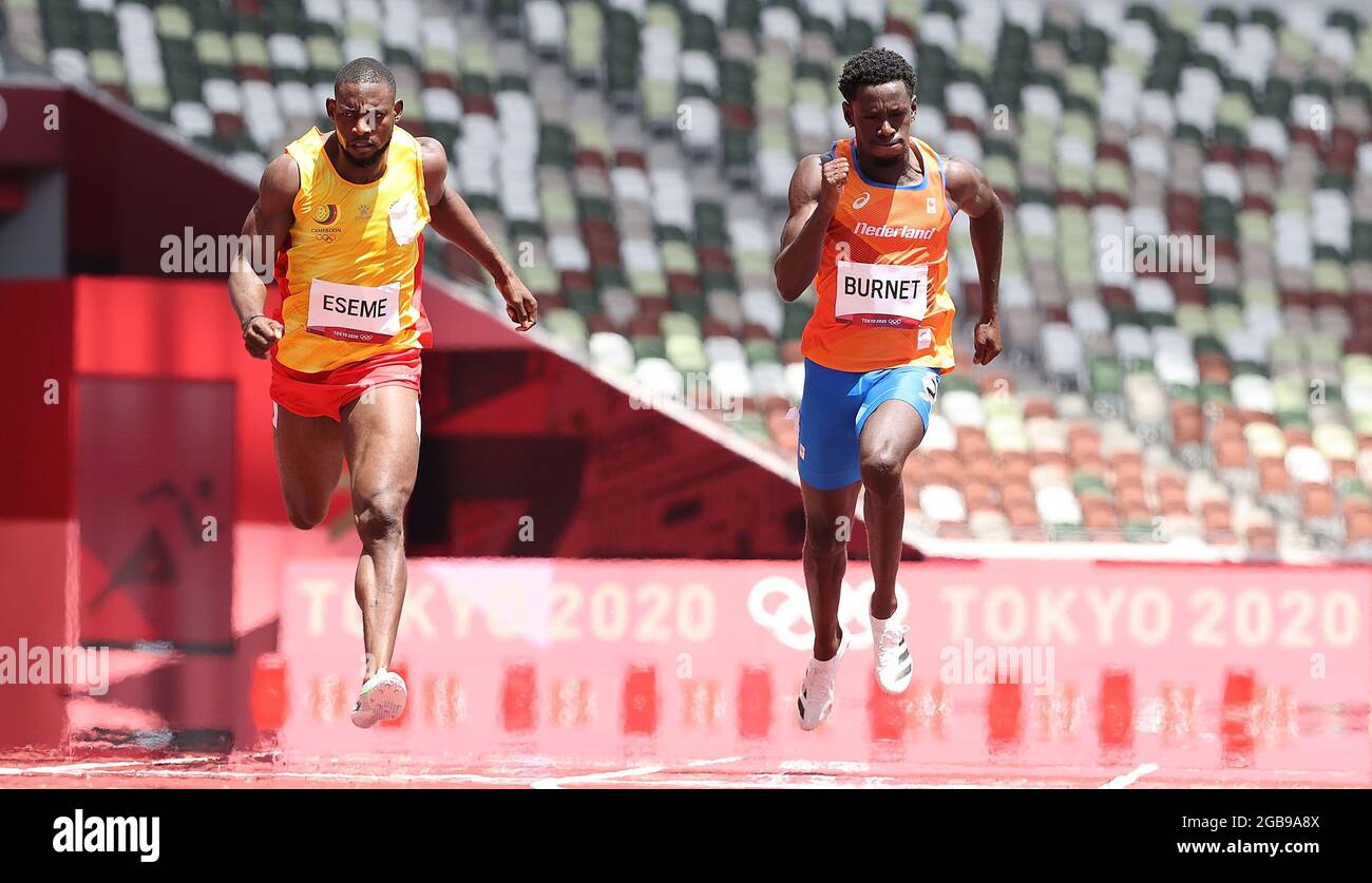 Tokyo, Japon. 3 août 2021. Taymir Burnett (R), des pays-Bas, participe aux épreuves de 200 m des hommes aux Jeux Olympiques de Tokyo en 2020, à Tokyo, au Japon, le 3 août 2021. Credit: Li Gang/Xinhua/Alay Live News Banque D'Images