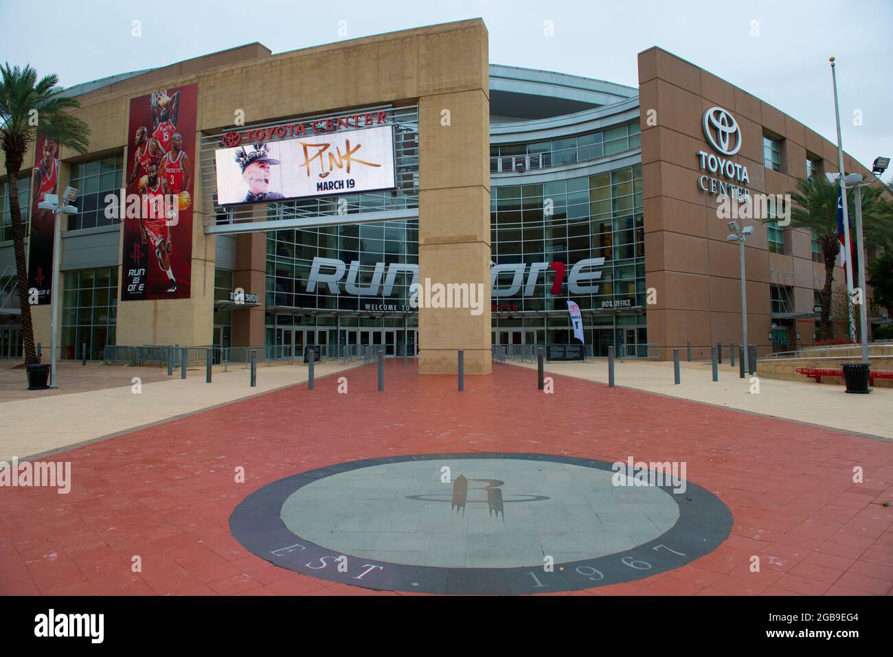 Toyota Center est un stade intérieur situé dans le centre-ville de Houston, Texas, États-Unis. Cette arène abrite les Houston Rockets du National Basketball Banque D'Images