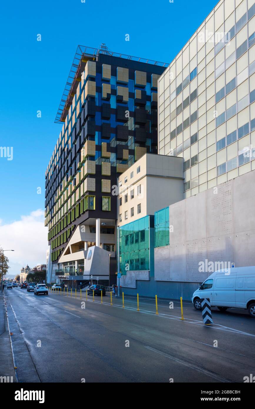 Le New Royal Hobart Hospital K Block, conçu par Lyons Architects, s