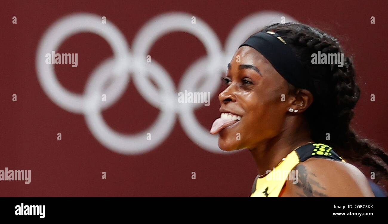 Tokyo, Japon. 3 août 2021. Elaine Thompson-Herah, de la Jamaïque, réagit lors de la finale féminine de 200 m aux Jeux Olympiques de Tokyo en 2020, à Tokyo, au Japon, le 3 août 2021. Crédit: Wang Lili/Xinhua/Alay Live News Banque D'Images