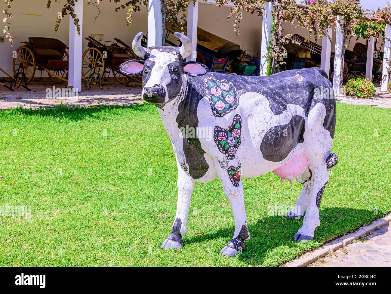 Statue d'une vache au musée Sao bras de Alportel algarve portugal Banque D'Images