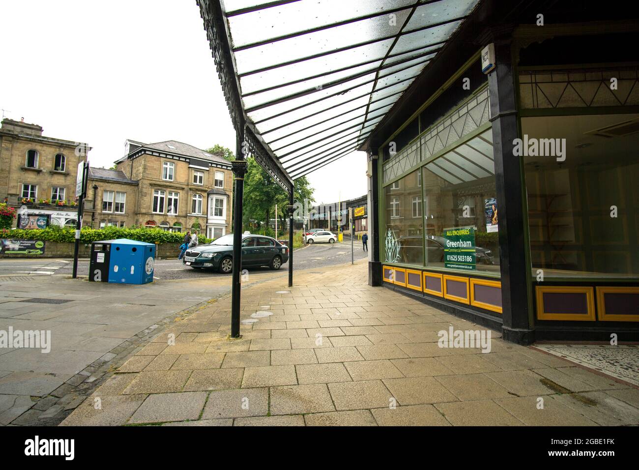 Magasin vide de grande rue à Buxton, Derbyshire, Royaume-Uni Banque D'Images