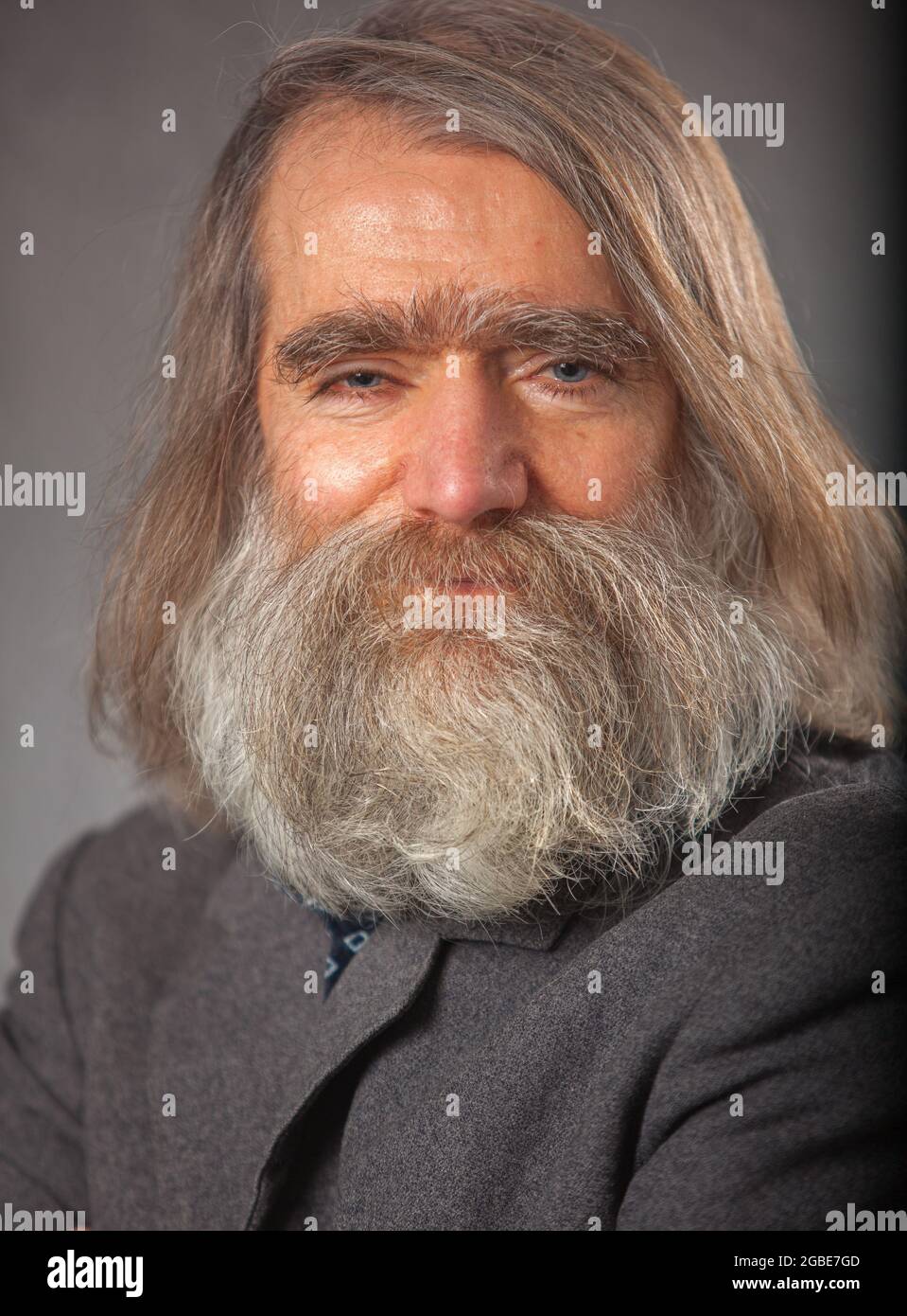 senior, vieux, âgé, visage, personnes, souriant, mûr, personne, femme, barbe, sourire, âge, âge, regard, grand-père Banque D'Images