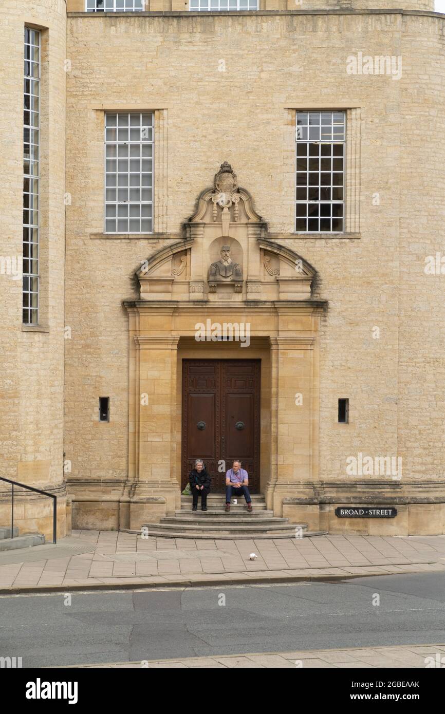 Porte à la bibliothèque Weston, Université d'Oxford, Angleterre Banque D'Images