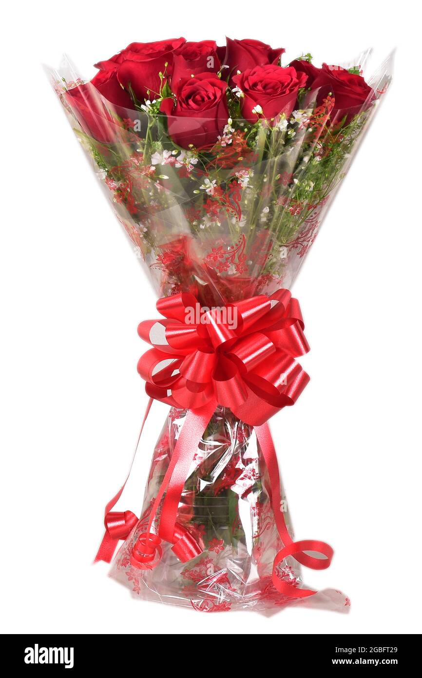 Vue de face du bouquet de roses rouges isolé sur fond blanc avec chemin de coupure Banque D'Images