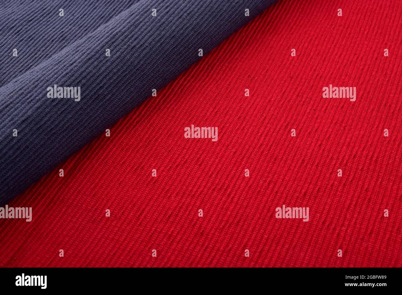 Napperon en coton rouge et bleu Banque D'Images