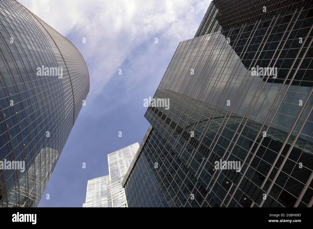 immeuble moderne de plusieurs étages dans une métropole. Ville. Banque D'Images