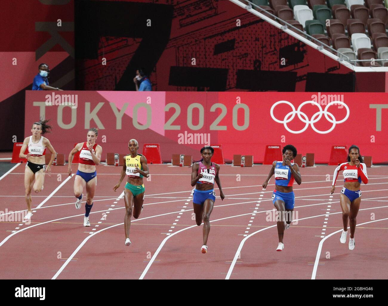 Tokyo, Japon. 04e août 2021. Les athlètes participent à une demi-finale féminine de 400 M aux Jeux Olympiques d'été de Tokyo 2020 à Tokyo, au Japon, le mercredi 4 août 2021. Photo de Bob Strong/UPI crédit: UPI/Alay Live News Banque D'Images