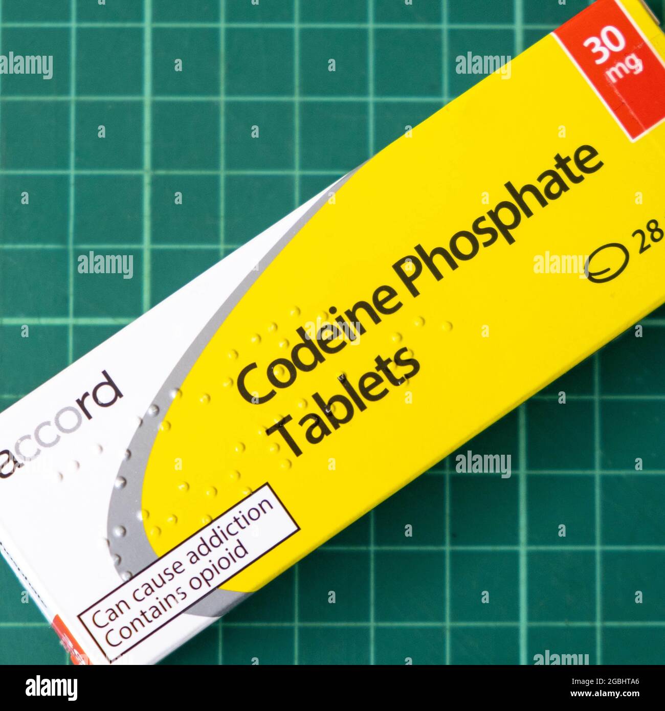 Londres Angleterre Royaume-Uni, août 4 2020, Pack de comprimés d'opiacés de phosphate de Codeine sans personne Banque D'Images