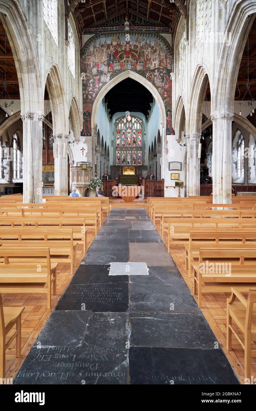 Intérieur de l'église St Thomas rénovée à Salisbury, Royaume-Uni Banque D'Images